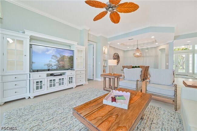 Building Photo - 5000 Royal Shores Dr