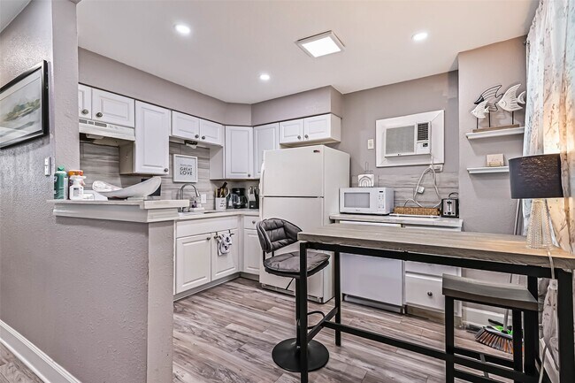 Building Photo - 2914 Avenue K Ave