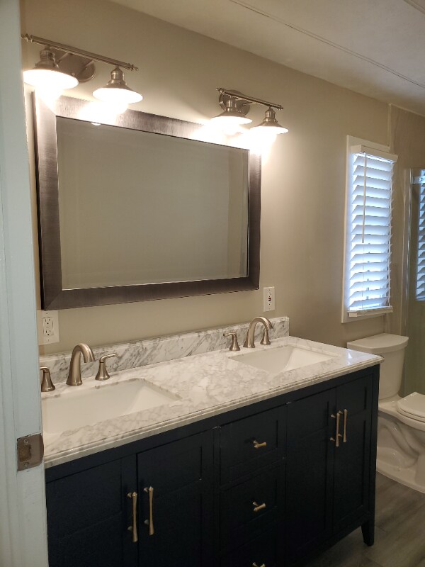 Building Photo - 2401 E Southern Ave