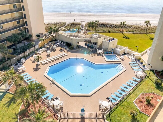 Building Photo - 8817 S Thomas Dr