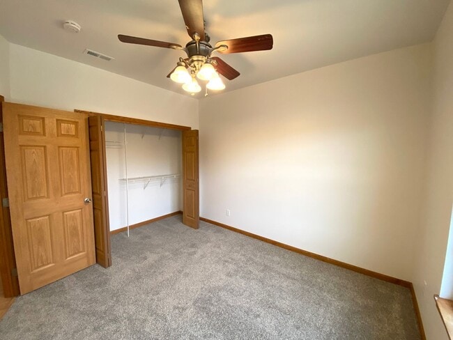 Building Photo - Beautiful 2 Bed, 2 Bath Luxury Condo - Free Month w/13 mo Lease!