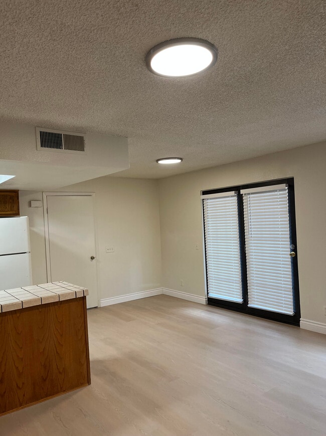 Building Photo - 4120 Gannet Cir