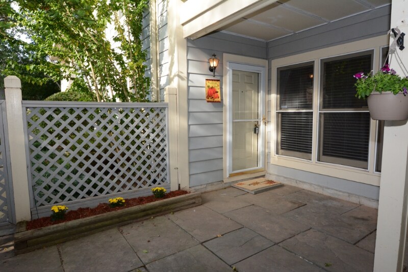 Building Photo - 13116 Shadyside Ln