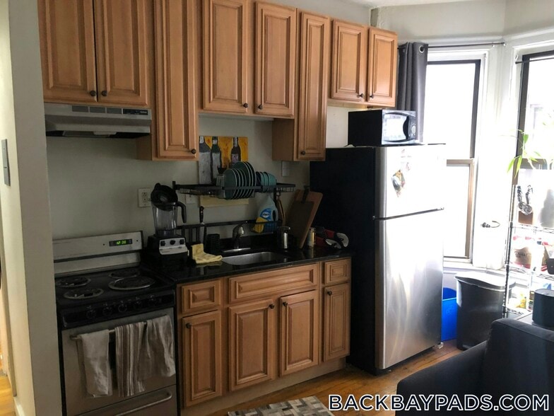 Building Photo - 384 Commonwealth Ave