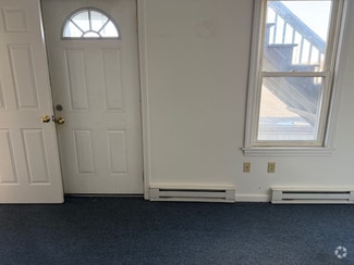 Building Photo - 51 Pleasant St