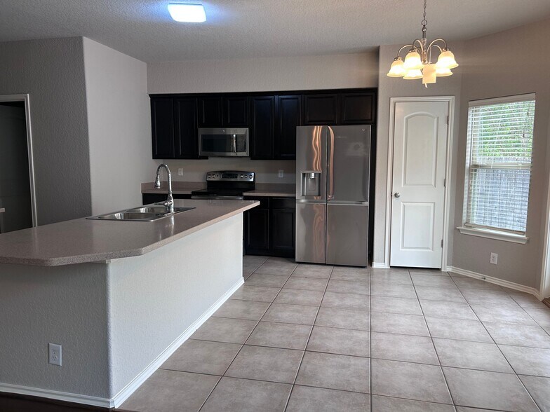 Building Photo - 5435 Bright Run