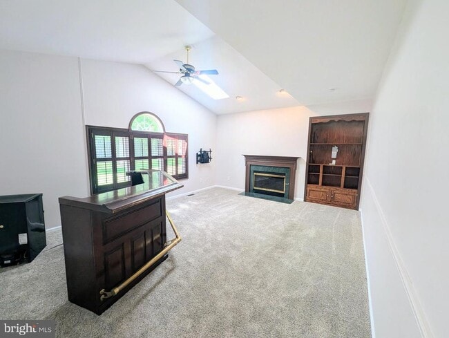 Building Photo - 114 Lenape Dr