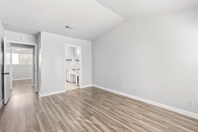 Building Photo - 7505 St Amant Pl
