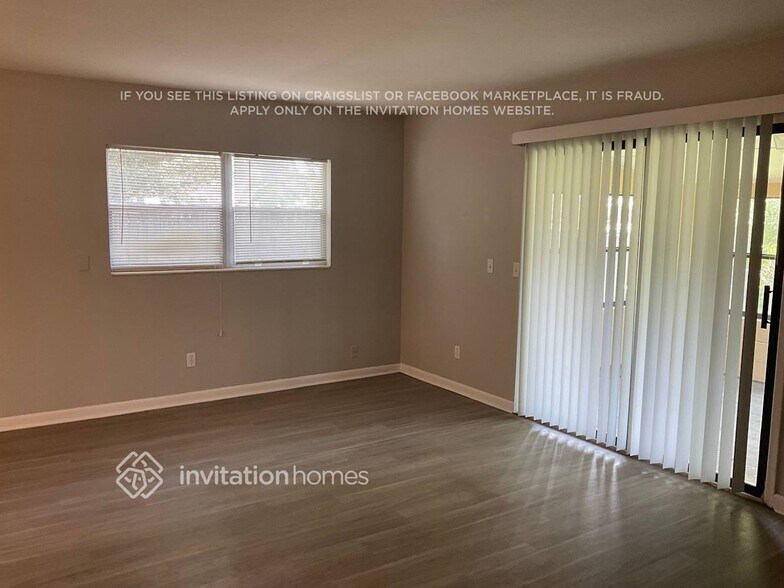Building Photo - 1517 Bentin Dr N