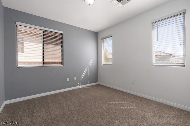 Building Photo - 3829 Bayamon St