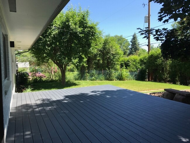Building Photo - 4 Bed 2 Bath Home in South Boulder!