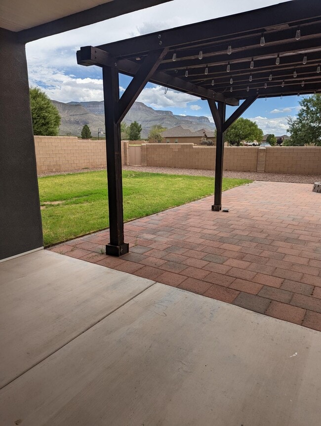 Building Photo - 814 Shiprock