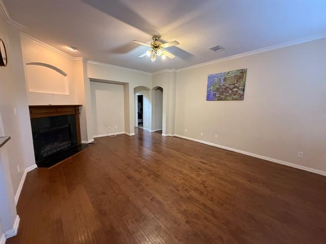 Building Photo - 9724 Wolf Creek Dr