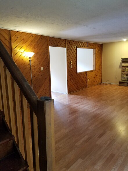 Building Photo - 1546 Black Birch Way