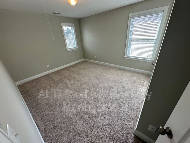 Building Photo - 850 Longleaf Pine Pl