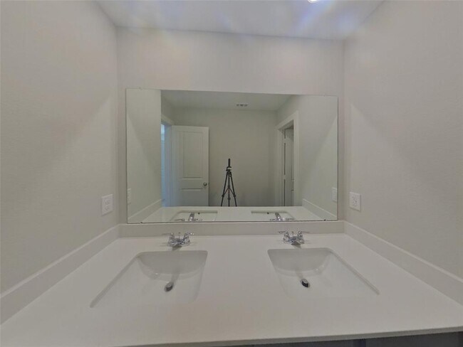 Building Photo - 22818 Terrazzo Dr