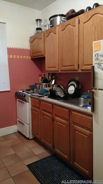 Building Photo - 15 Scottfield Rd