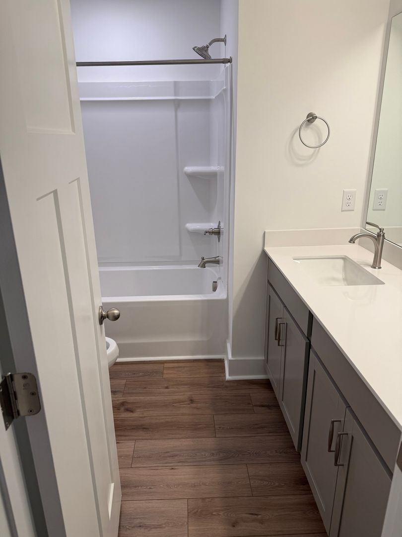 Building Photo - 514 W Norvell Ct