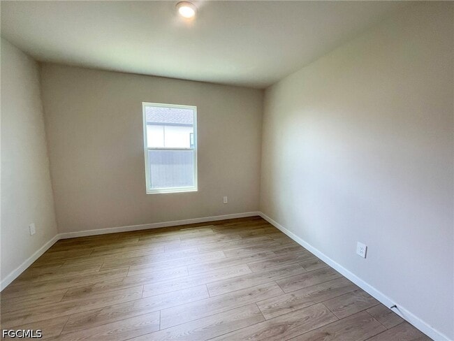 Building Photo - 1321 NE 9th St