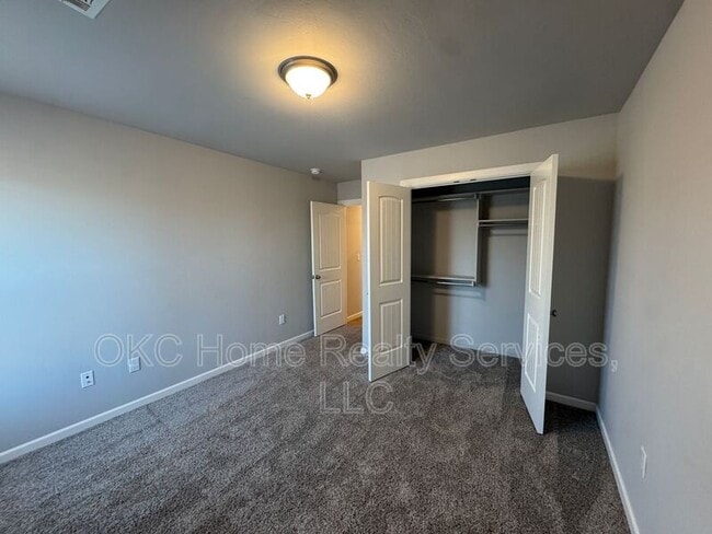 Building Photo - 928 Dusky Valley Ln