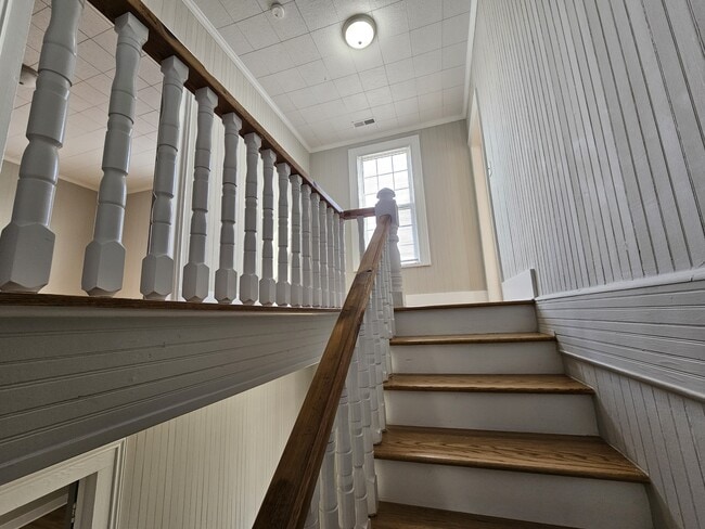 Building Photo - 359 Flat Rock Rd