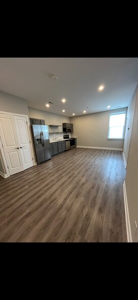 Kitchen / Living Room - 1309 N Scott St