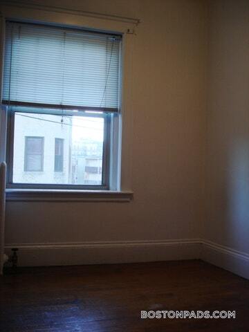 Building Photo - 64 Brighton Ave