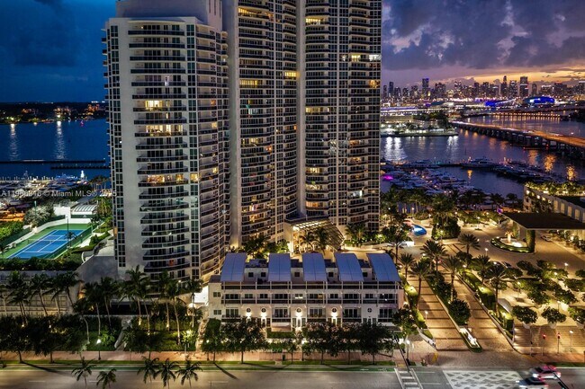 Building Photo - 400 Alton Rd