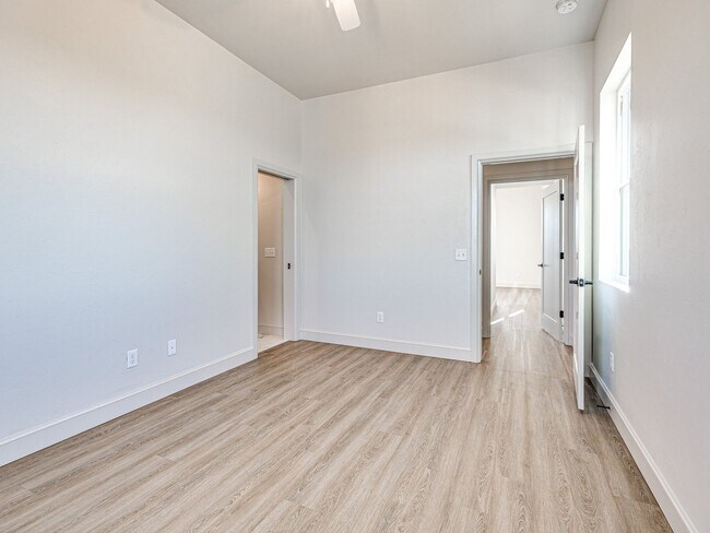 Building Photo - 29596 Memory Ln
