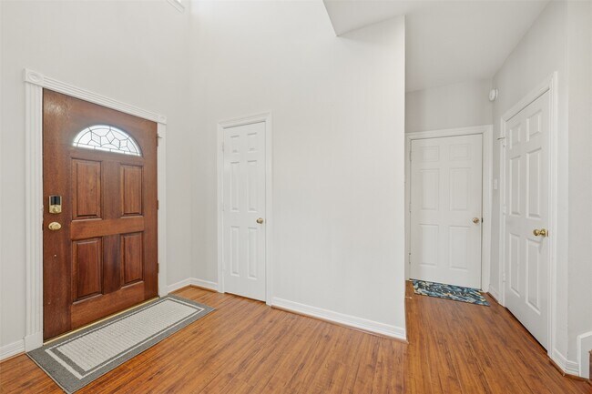 Building Photo - 4208 Greystone Way