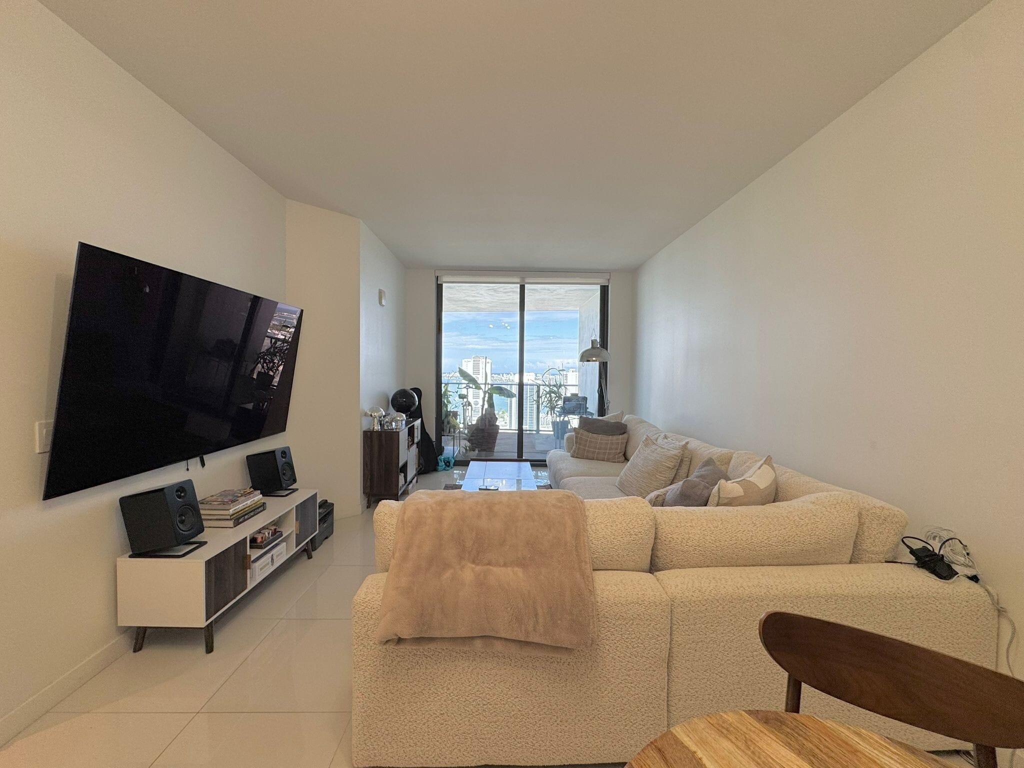 Building Photo - 1600 NE 1st Ave