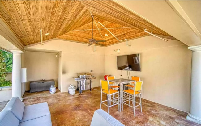 Building Photo - 155 E Broad St