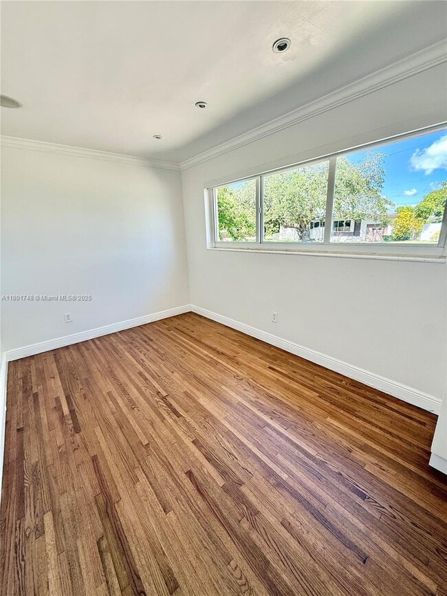 Building Photo - 5321 SW 89th Ct