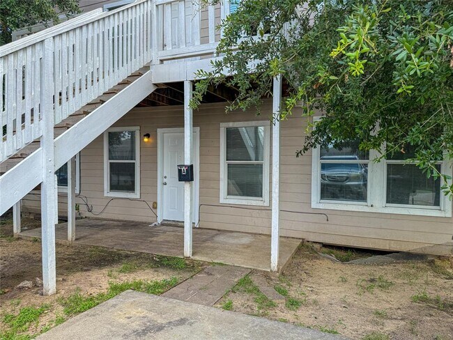 Primary Photo - 3826 Lehall St