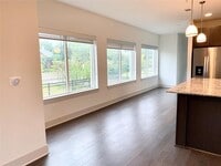 Building Photo - 5631 Belmont Ave