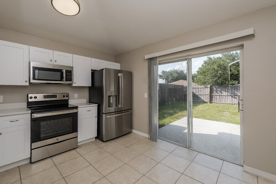 Building Photo - 1034 Harvest Moon Dr