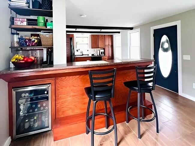 Building Photo - 252 Windsor St