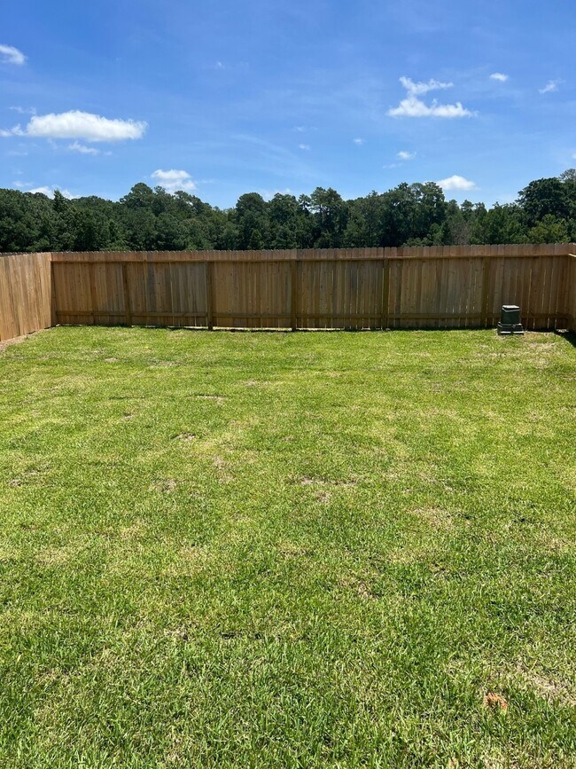 Building Photo - 26010 Emory Holw Dr