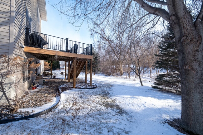 Building Photo - 572 Danube Ave