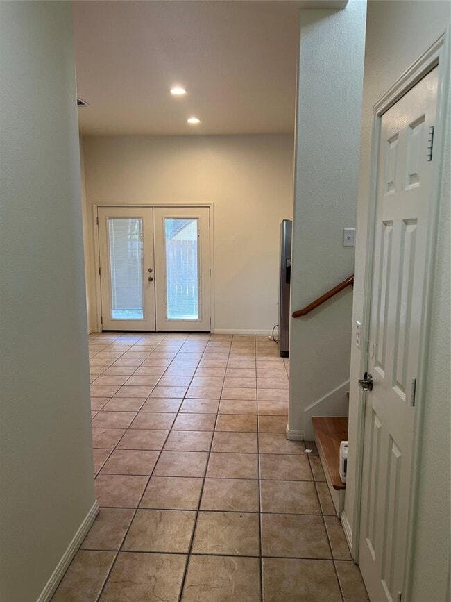 Building Photo - 5404 Martin Ave