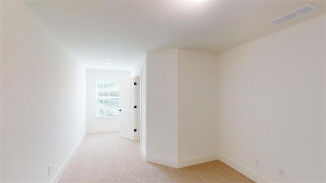 Building Photo - 5873 Greystone Dr