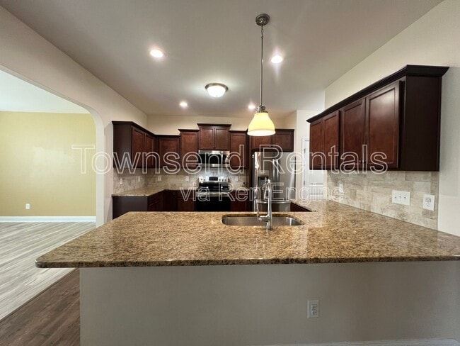 Building Photo - 4411 Low Oak Ct