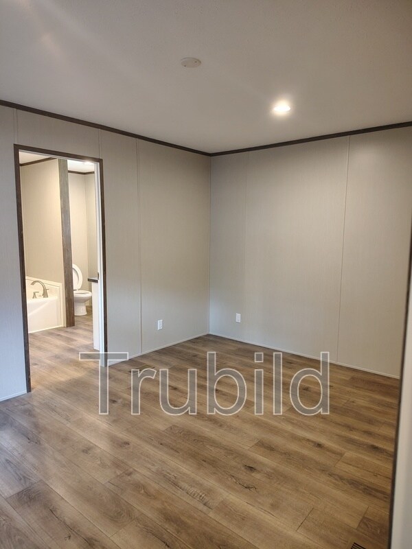 Building Photo - 9 Poole Cir