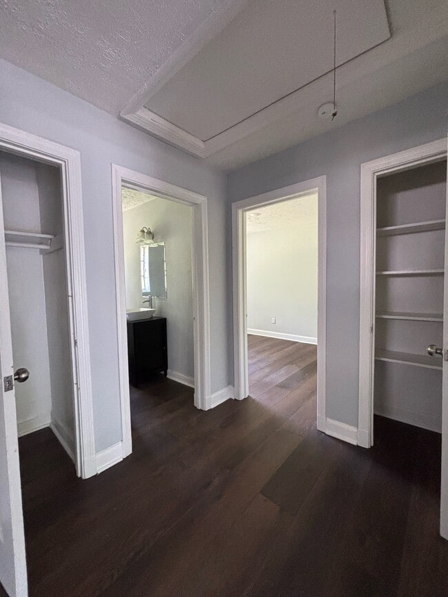 Building Photo - 1406 Briarcliff Dr