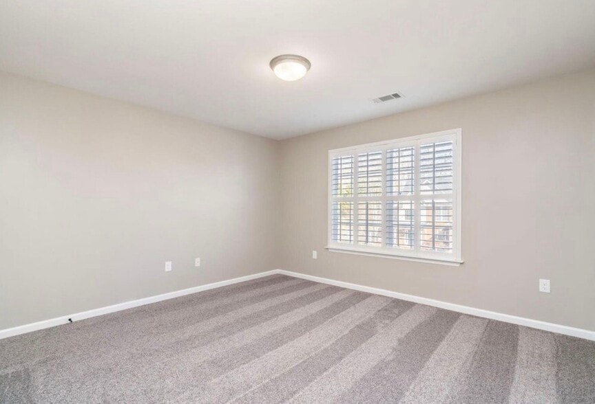 Building Photo - 2655 Berringer Station Ln