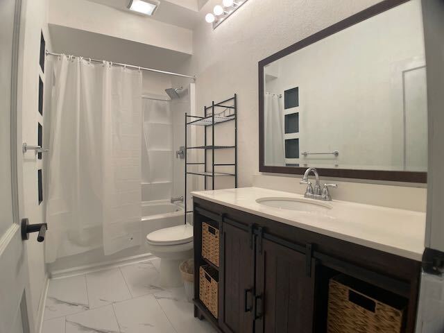 Building Photo - River Beach Drive