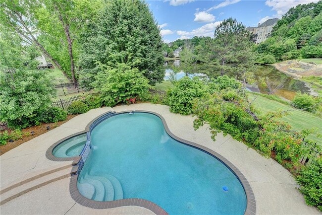 Building Photo - 645 Falls Bay Ct