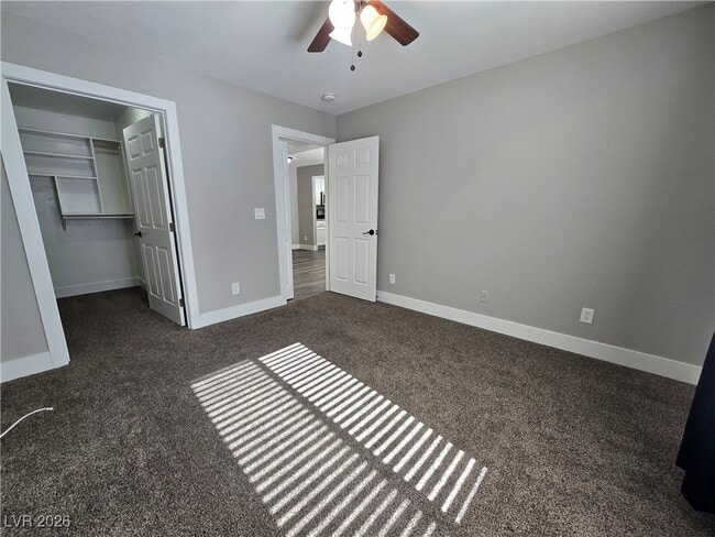 Building Photo - 7100 W Pirates Cove Rd