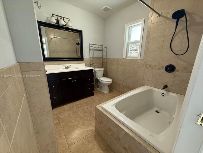 Building Photo - 501 SW 69th Ave