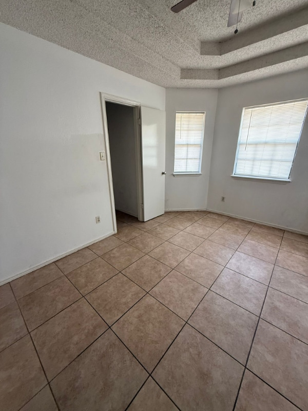 Building Photo - 108 Mina De Oro